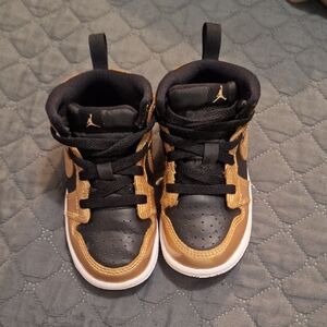 Nike Air Jordan 1, Toddler Size 7c, Black and Gold